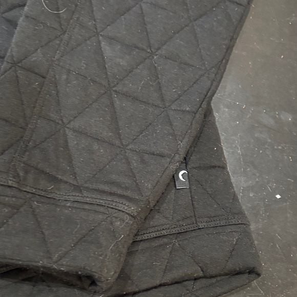 Zyia Black Quilted Hoodie Women's medium - Picture 3 of 6
